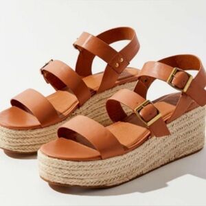 Platform sandals